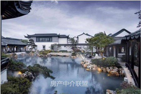 市政府旁边凤凰牡丹园精装南北通透复试送露台证齐